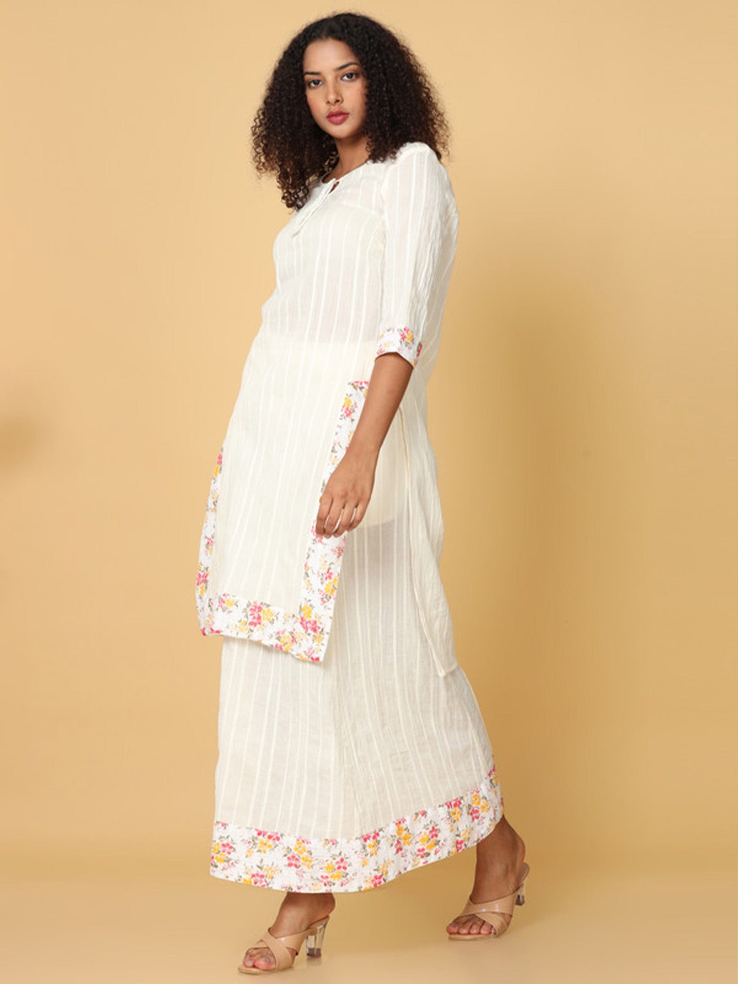 Hassu's Women Off White 3/4th Sleeves Cotton Floral Regular Knee Length Key Hole Neckline Kurta Set -Without Dupatta