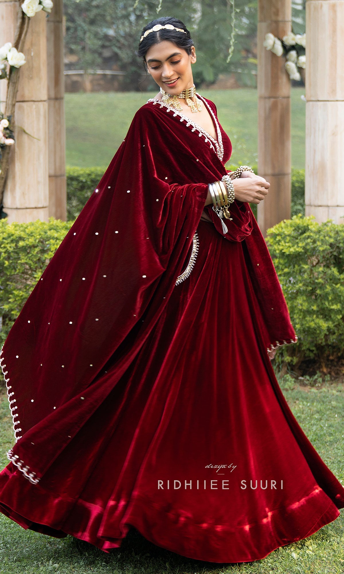 Bareen Mughals Red Velvet Embroidered Lehenga Set-set Of 3
