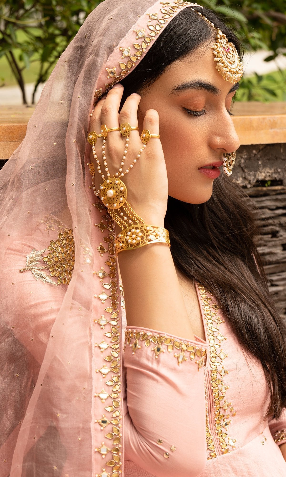 ADITI RAO HYDARI IN JAMAAL SOFT PINK MUKAISH CHANDERI KURTA WITH MUKAISH CHANDERI LEHENGA AND ORGANZA DUPATTA - SET OF 3