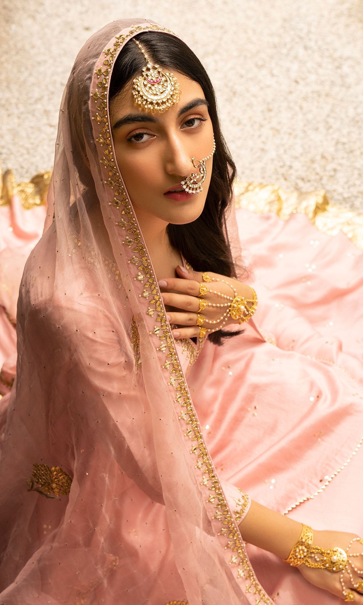 ADITI RAO HYDARI IN JAMAAL SOFT PINK MUKAISH CHANDERI KURTA WITH MUKAISH CHANDERI LEHENGA AND ORGANZA DUPATTA - SET OF 3