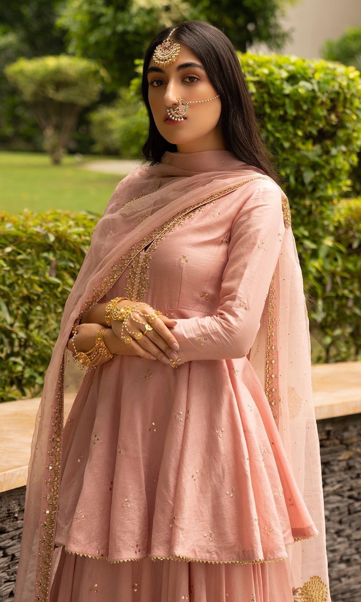 ADITI RAO HYDARI IN JAMAAL SOFT PINK MUKAISH CHANDERI KURTA WITH MUKAISH CHANDERI LEHENGA AND ORGANZA DUPATTA - SET OF 3