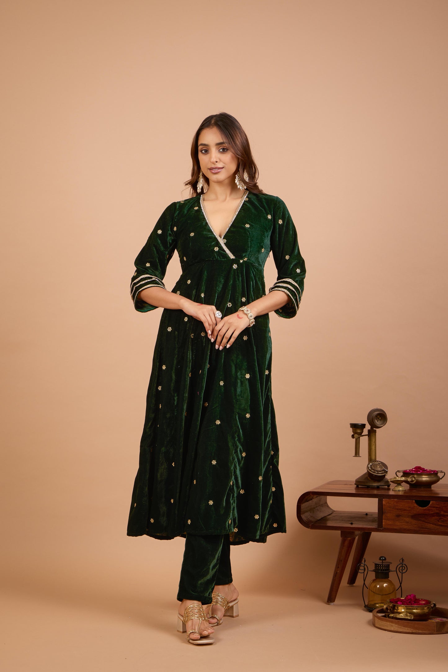 Nazaakat Jugni Emerald Glow Velvet Anarkali