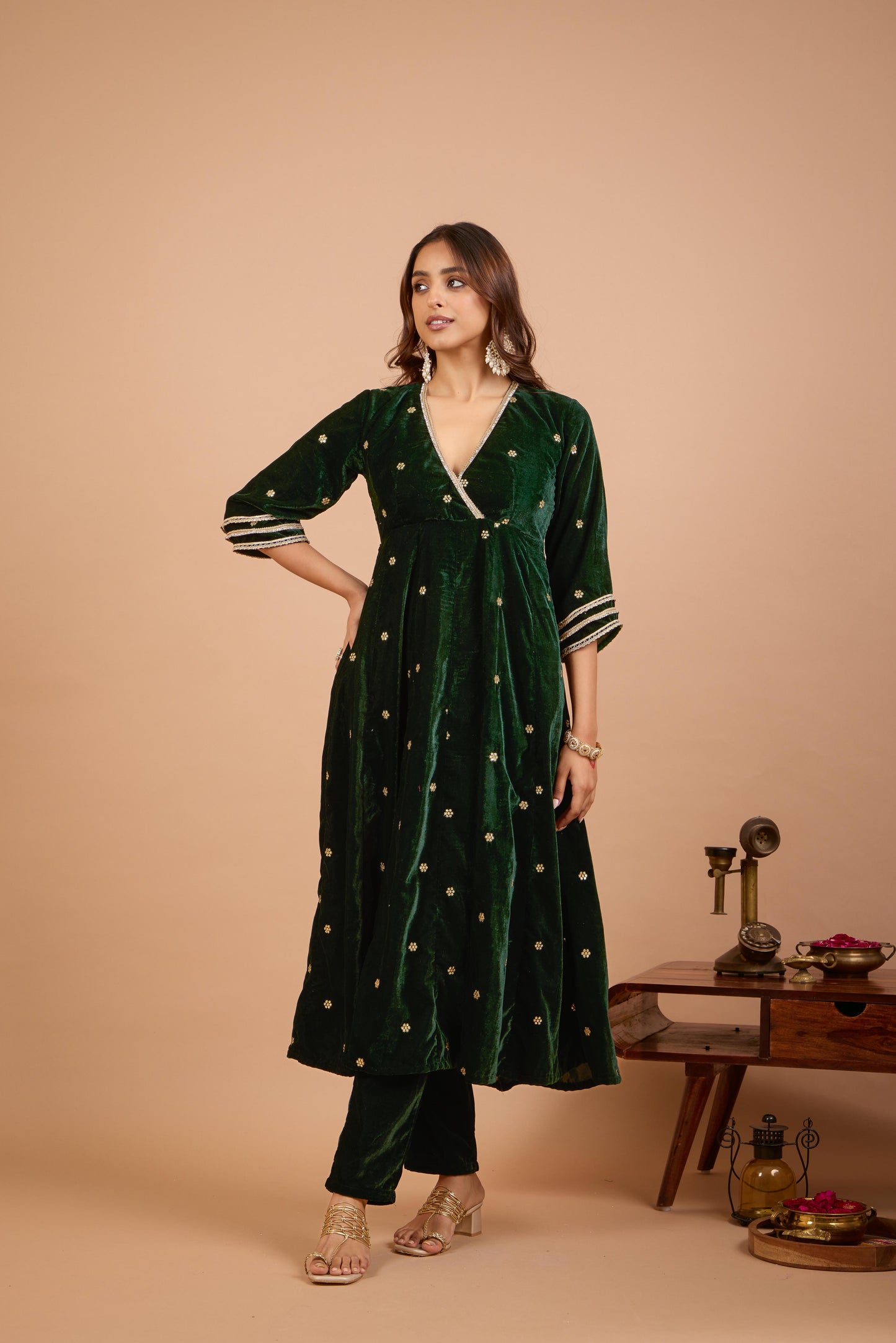 Nazaakat Jugni Emerald Glow Velvet Anarkali