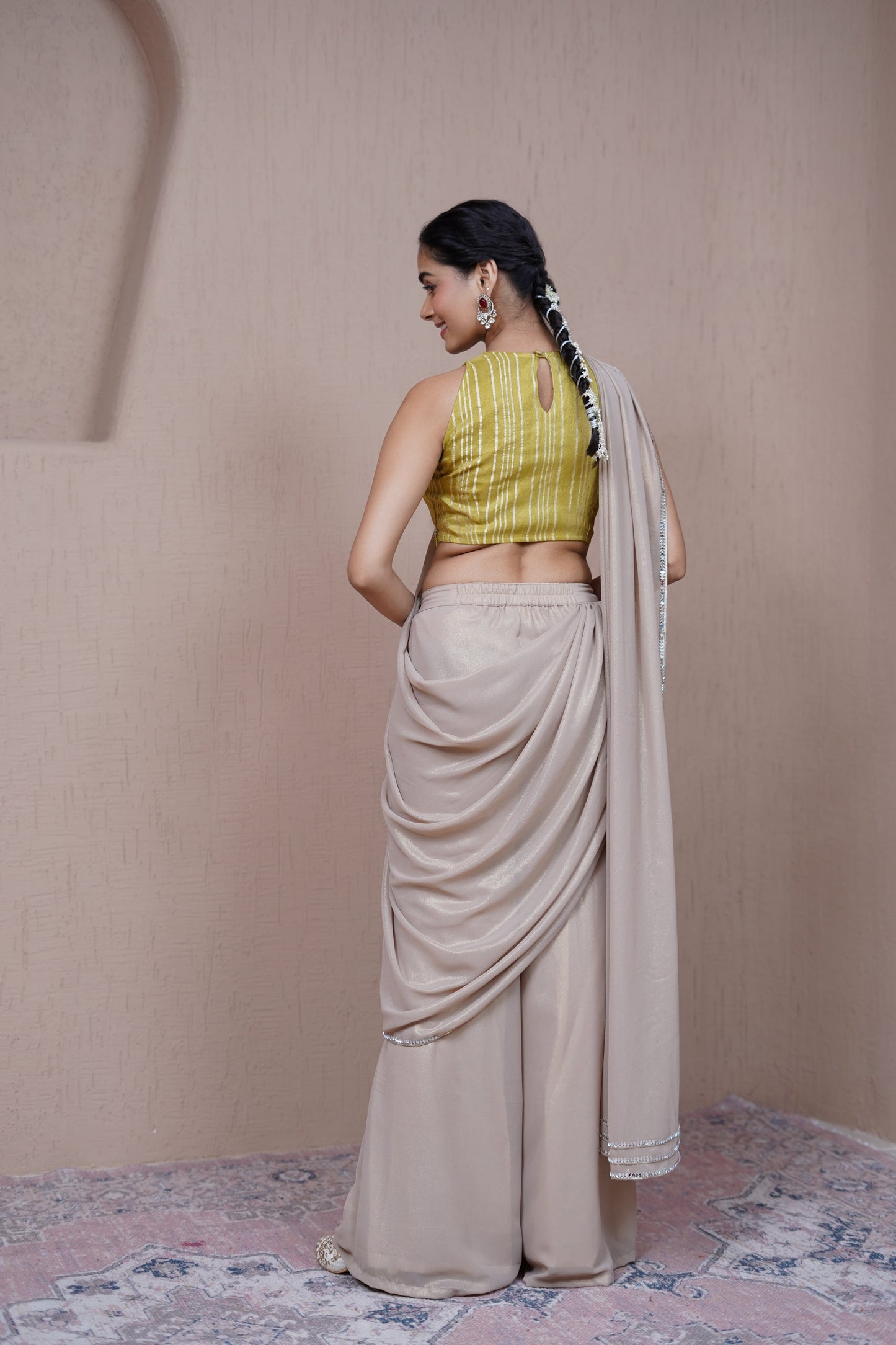 Nazaakat Resham Shimmer pant saree