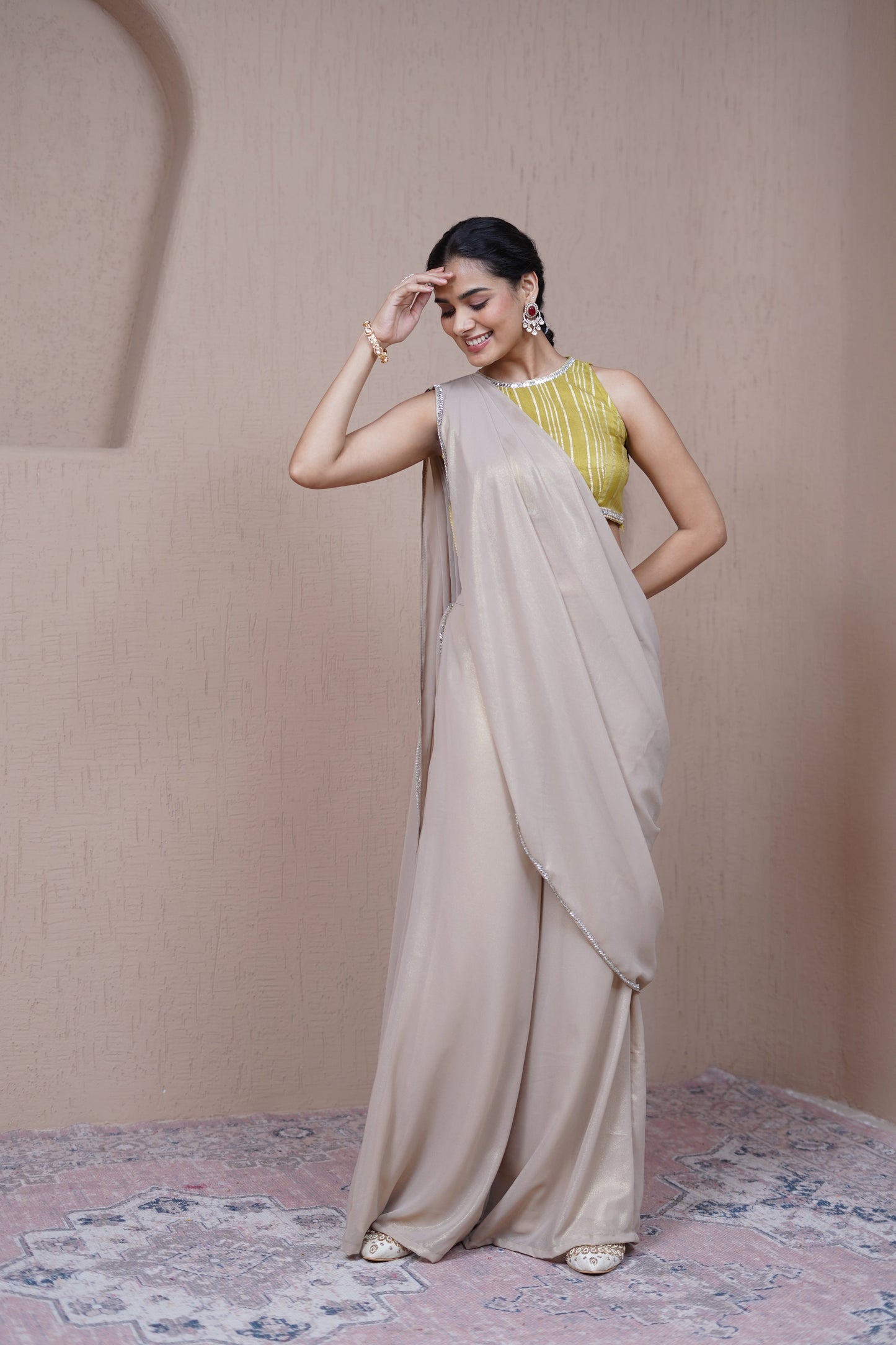 Nazaakat Resham Shimmer pant saree
