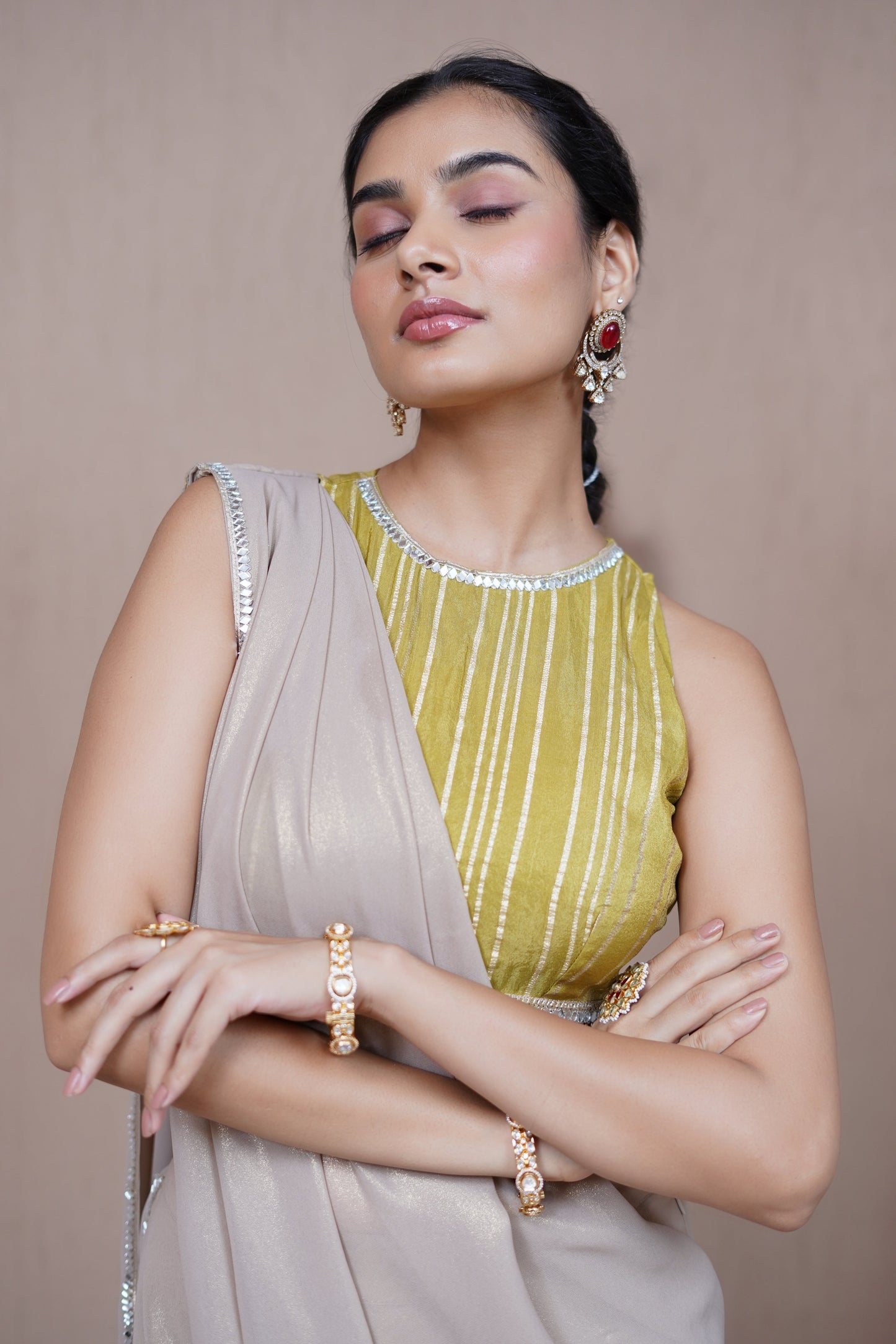 Nazaakat Resham Shimmer pant saree