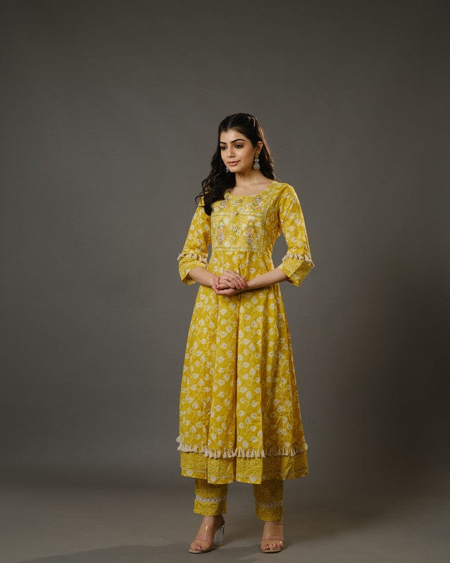 Yellow 3/4th Sleeve Cotton Abstarct Batik Print, Machine Embroidery Calf Length Kurta Set - With Dupatta