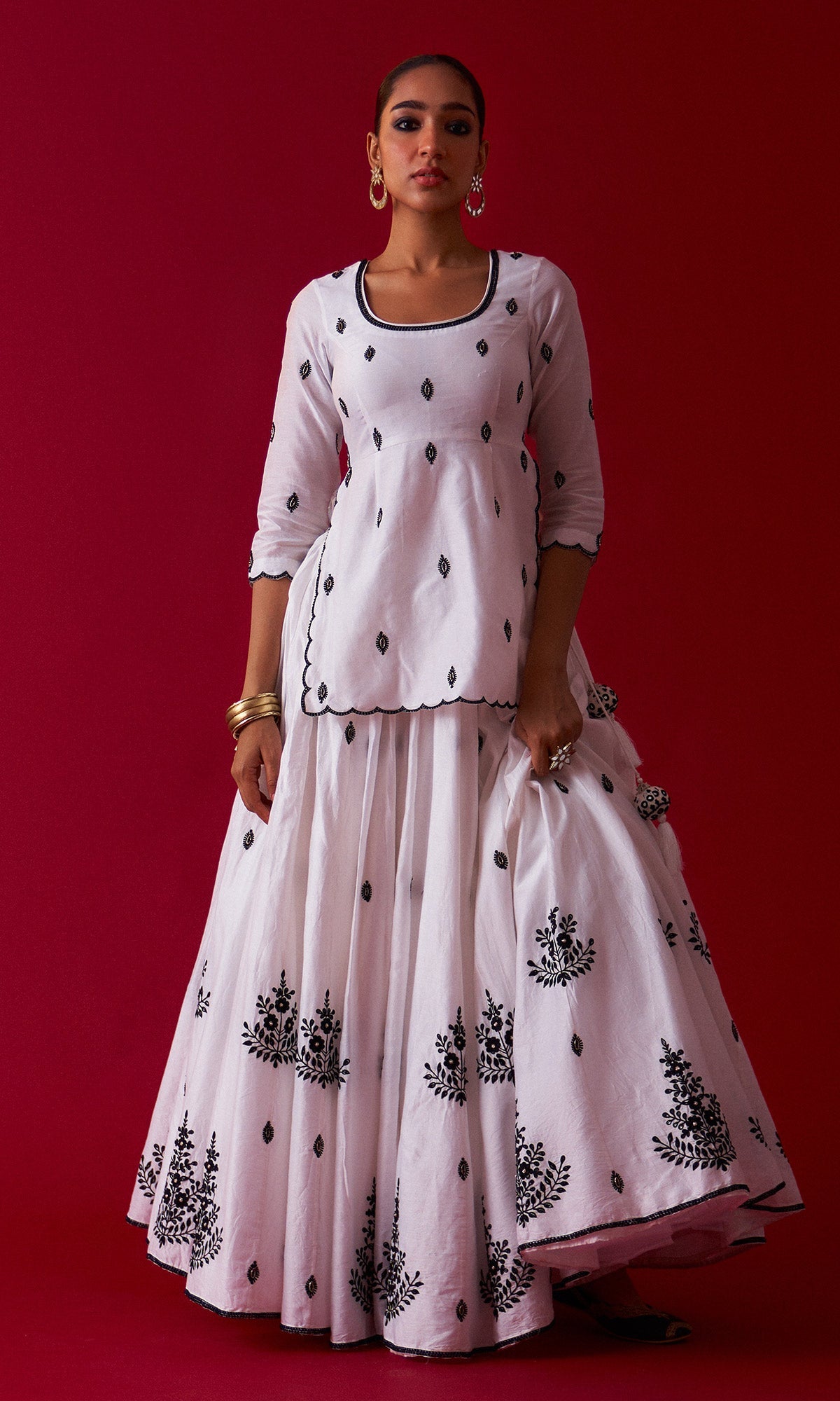 Rooh-e-daari White Embroidered Lehenga With Short Kurti And Dupatta Set Of 3