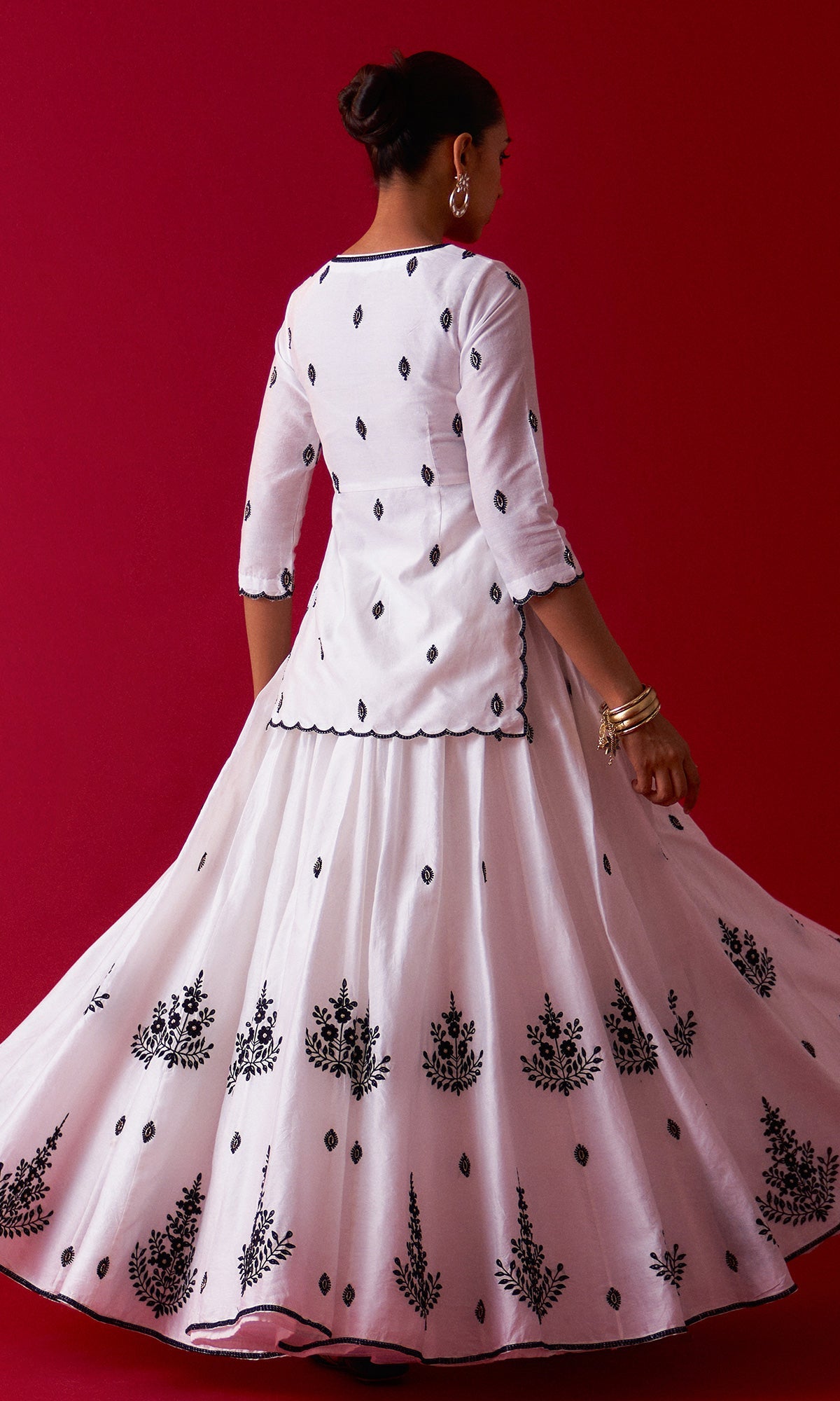 Rooh-e-daari White Embroidered Lehenga With Short Kurti And Dupatta Set Of 3