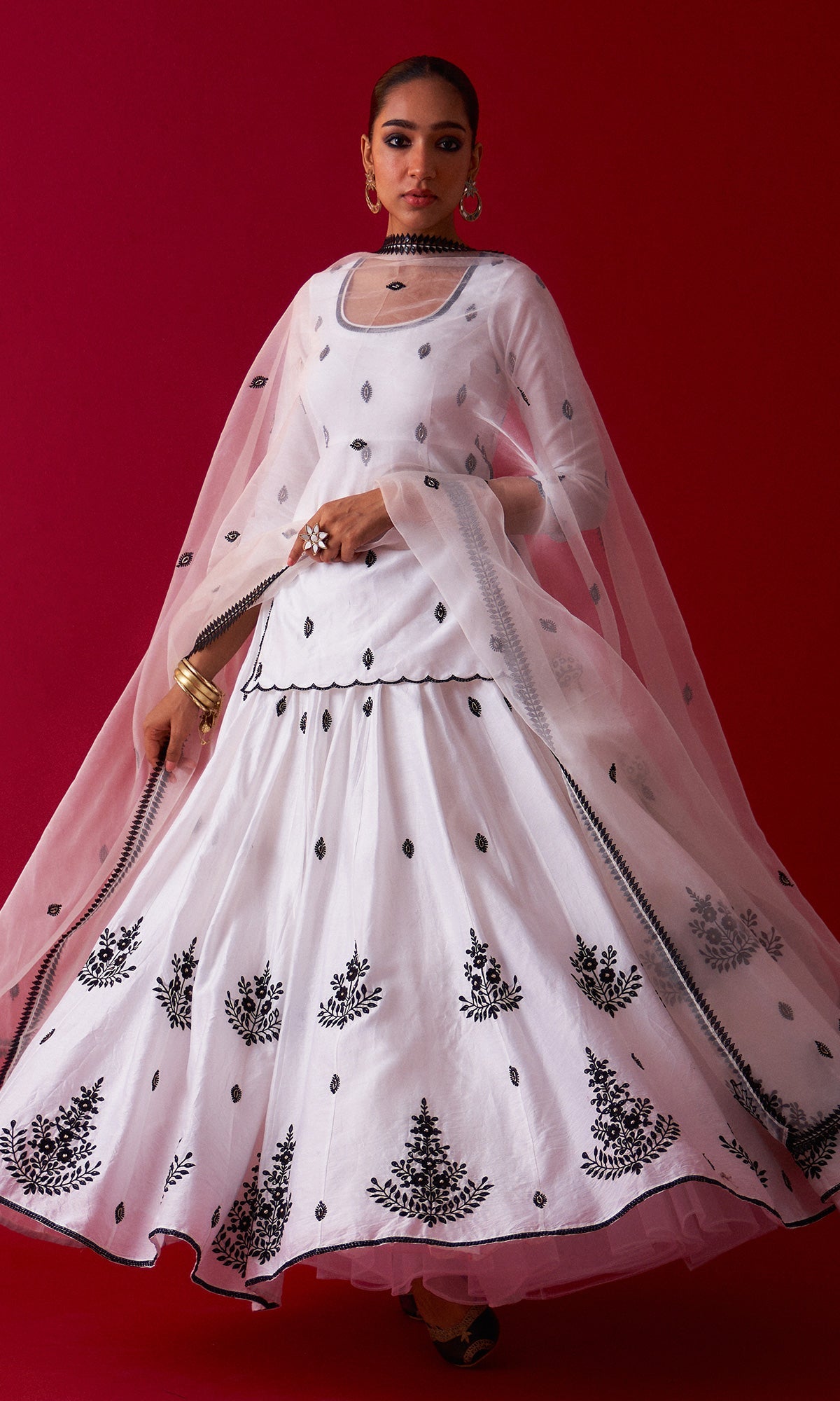 Rooh-e-daari White Embroidered Lehenga With Short Kurti And Dupatta Set Of 3