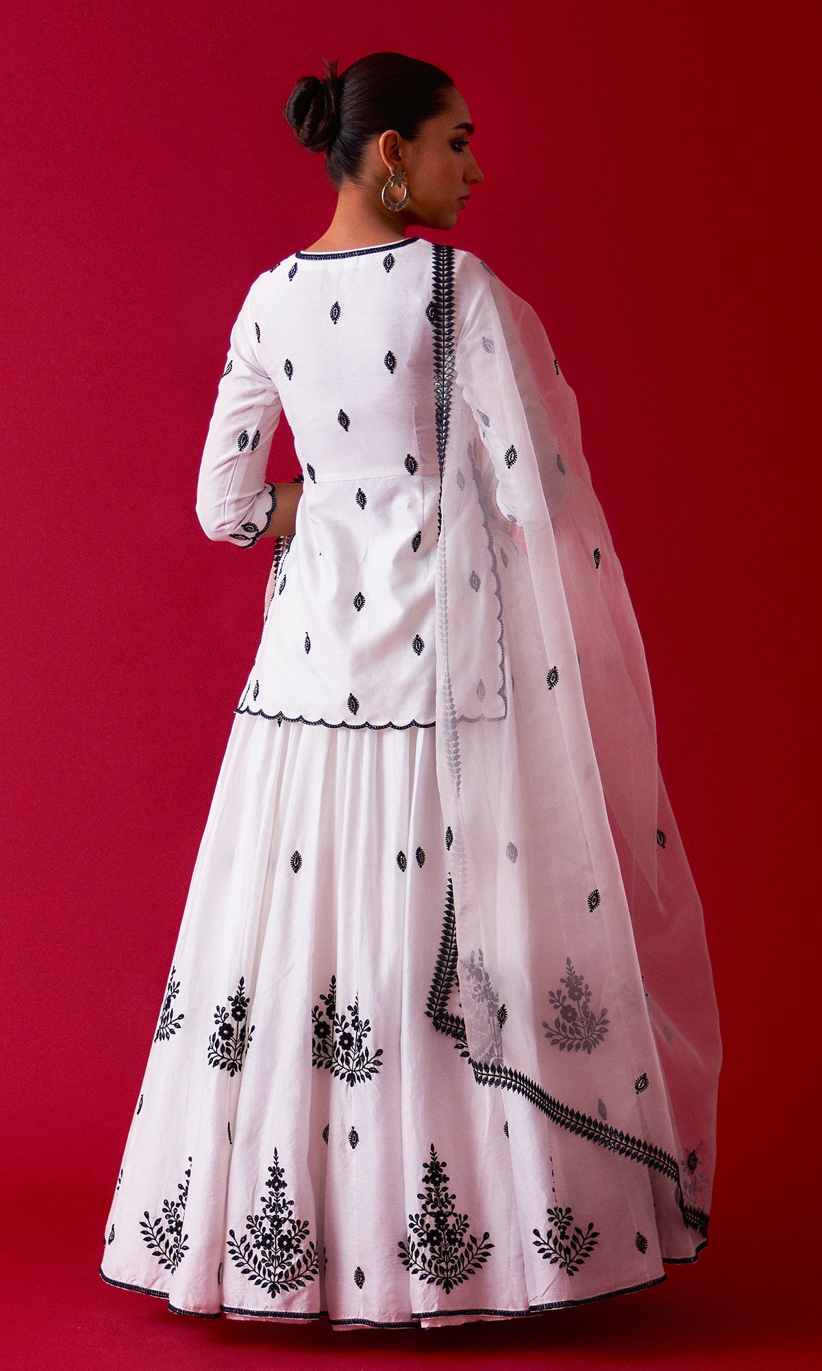 Rooh-e-daari White Embroidered Lehenga With Short Kurti And Dupatta Set Of 3