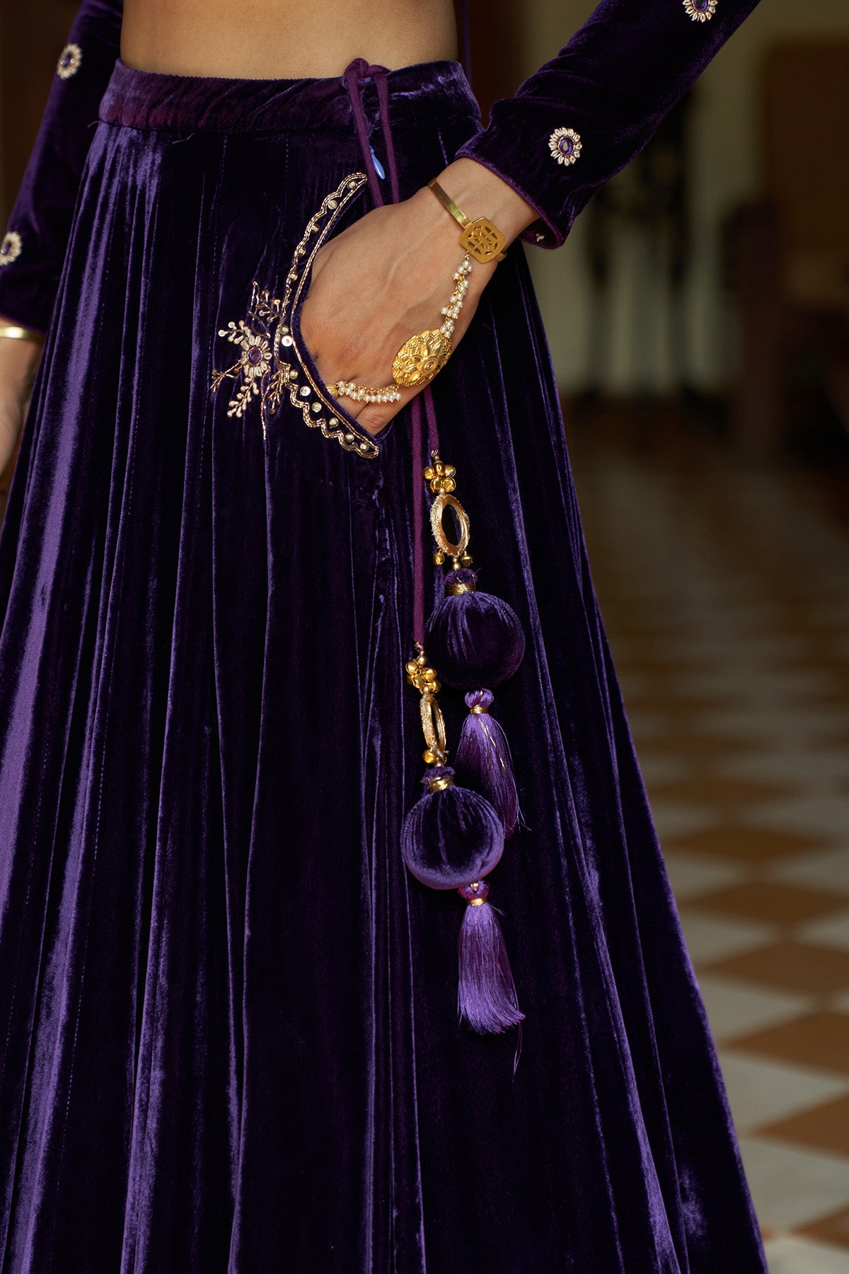 Zooni Purple velvet lehenga with blouse and shawl ( set of 3)