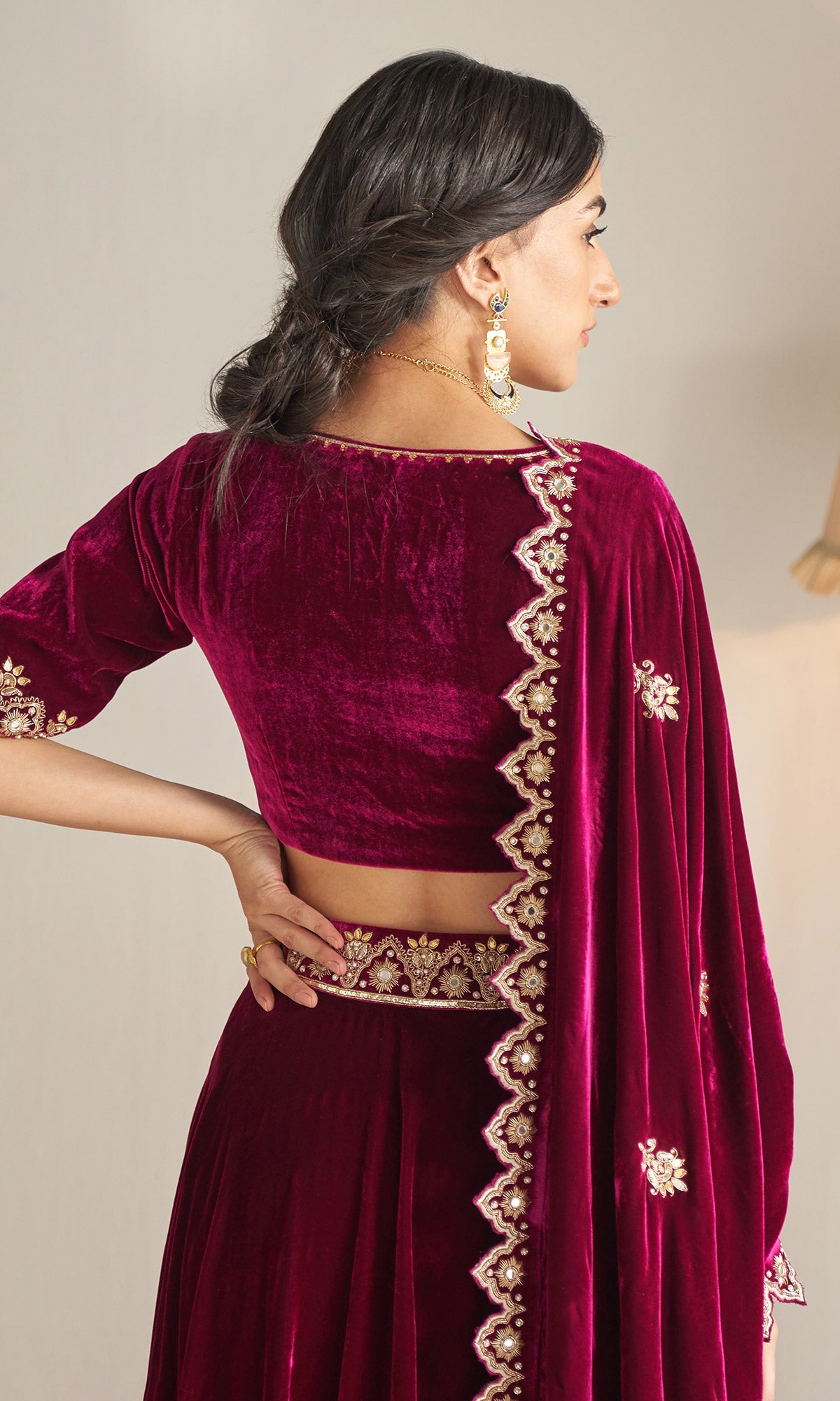 Khizaan Embroidered Orchid velvet Lehenga set with scalloped shawl set of 3