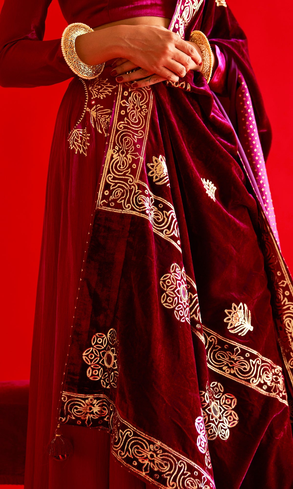 Sufiya Foil Deep Orchid Pocket Lehenga With Blouse And Shawl (Set Of 3)