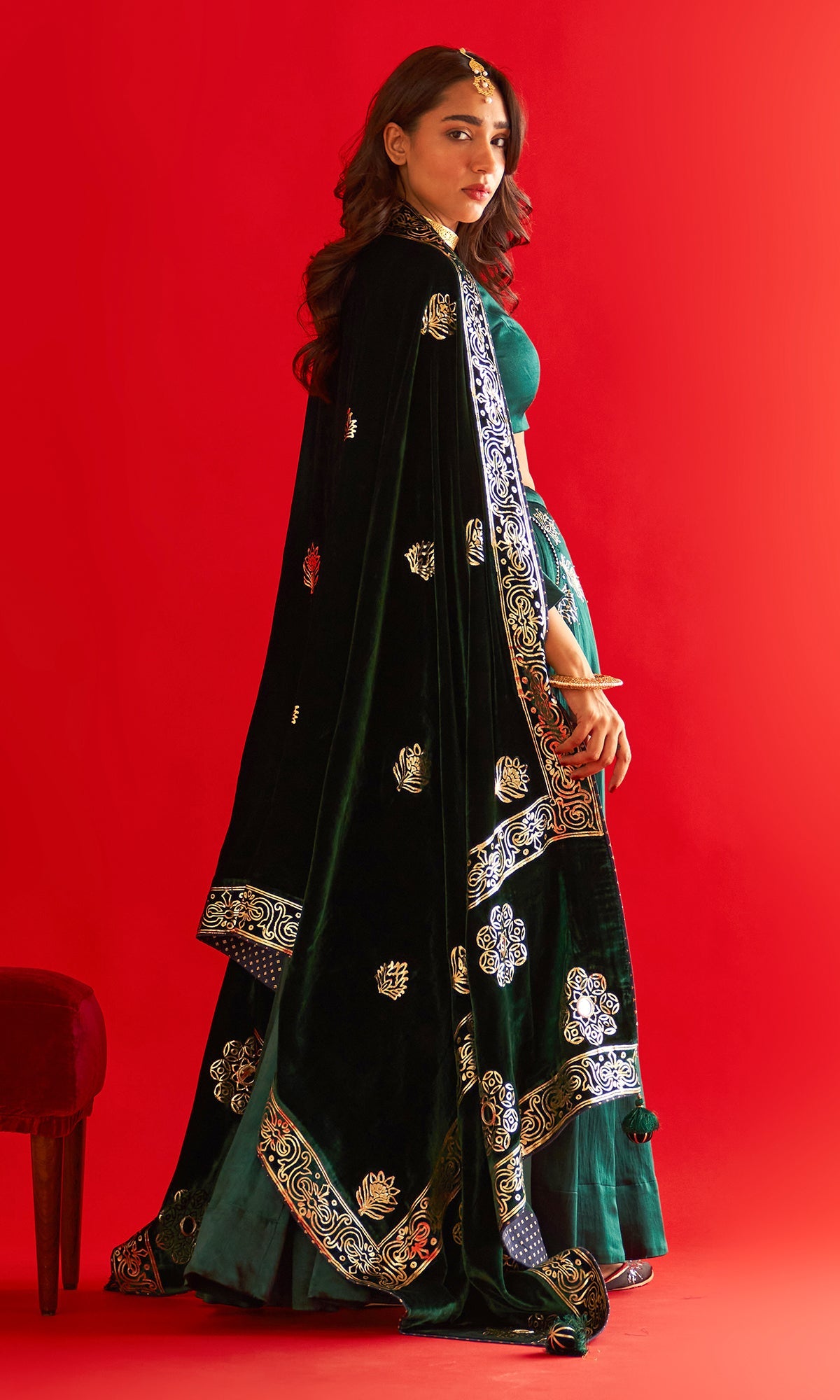 Sufiya Foil Green Pocket Lehenga With Blouse And Shawl (Set Of 3)