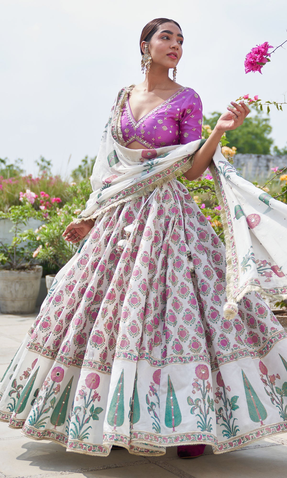 Boond Vol. 2 White Mughal Buta Lehenga With Solid Pink Embroidered Blouse And Mughal Dupatta(Set Of 3)