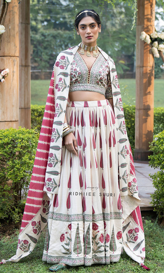 Bareen Mughal Red Block Printed Lehenga Set With Lehariya dupatta - Set Of 3 - Red