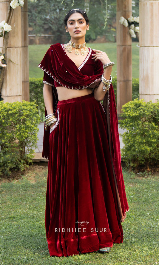 Bareen Mughals Red Velvet Embroidered Lehenga Set-set Of 3