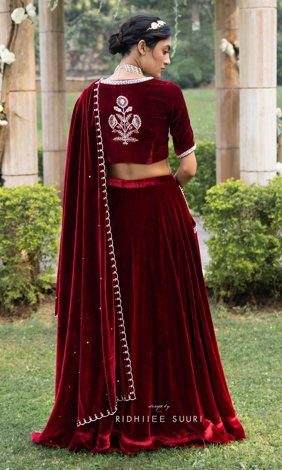 Bareen Mughals Red Velvet Embroidered Lehenga Set-set Of 3