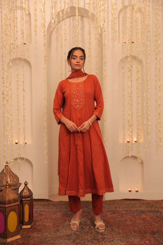Nazaakat Anarkali Set