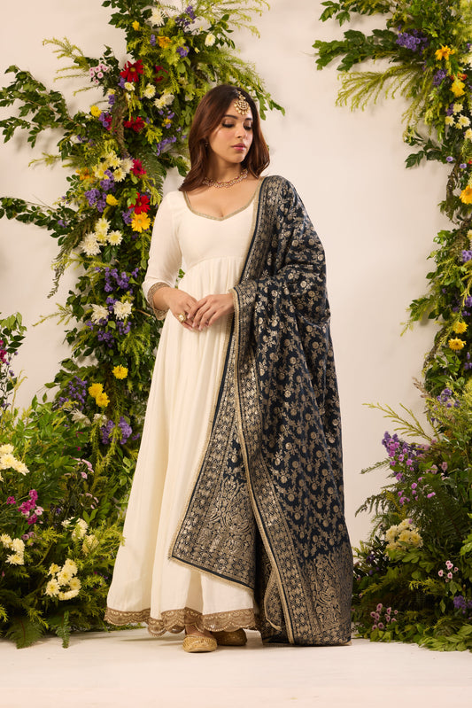 Mastaani Classic Ivory Anarkali Set - Blue Dupatta