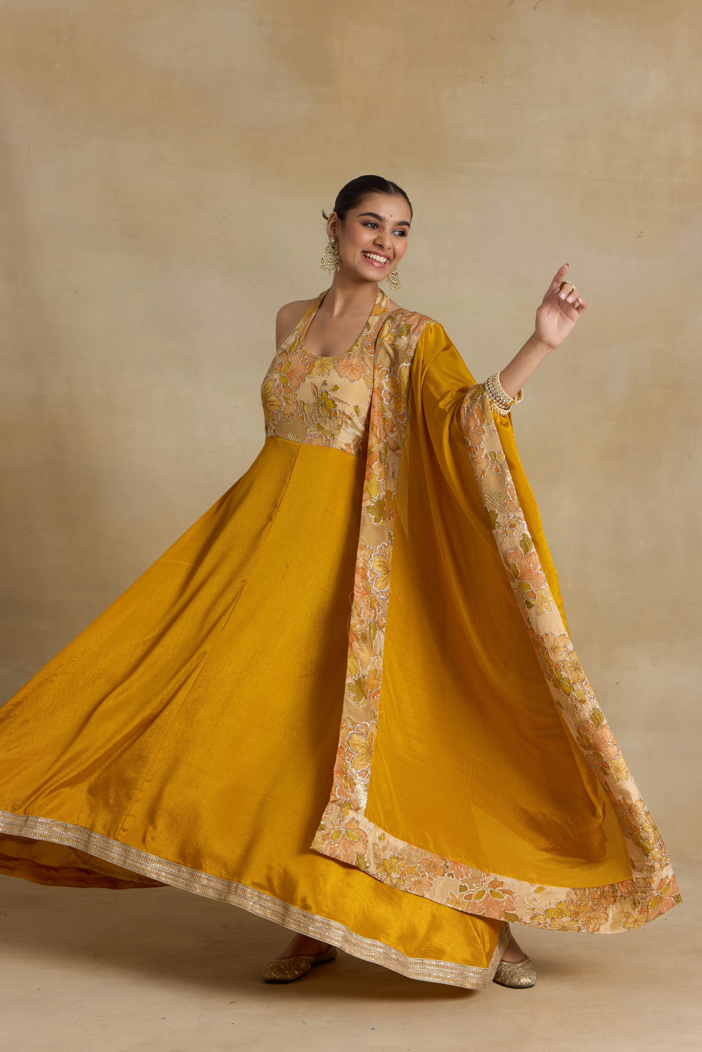 Nazaakat Noor Sunflower Glow Anarkali Set