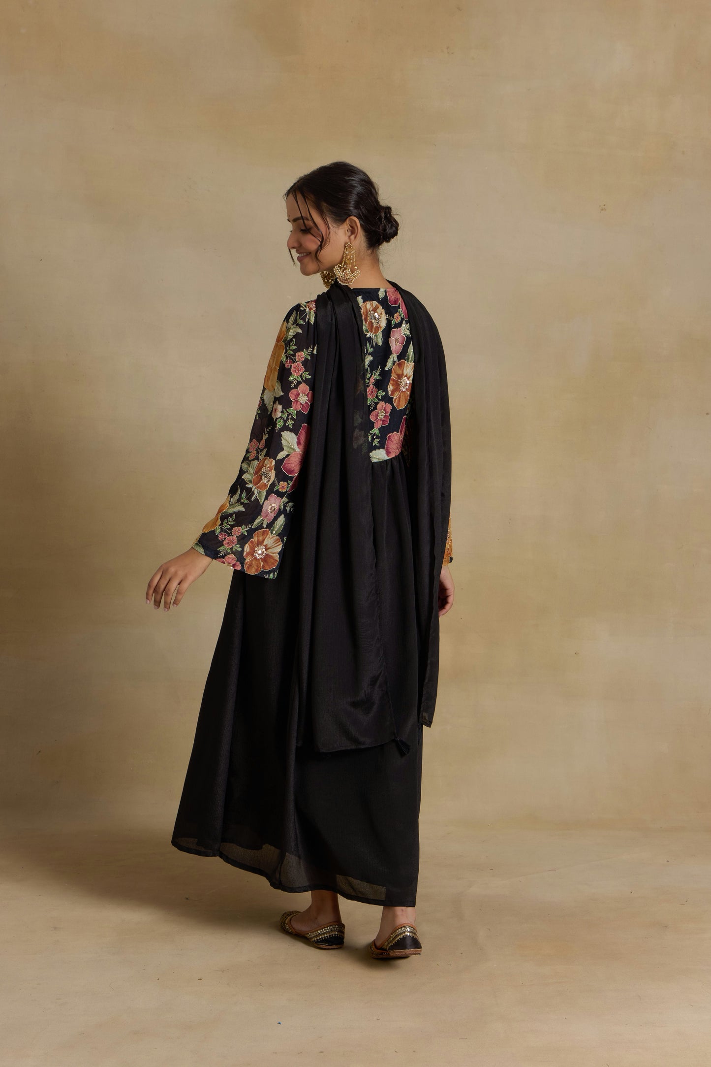 Nazaakat Noor Signature Black Anarkali with Choker Dupatta