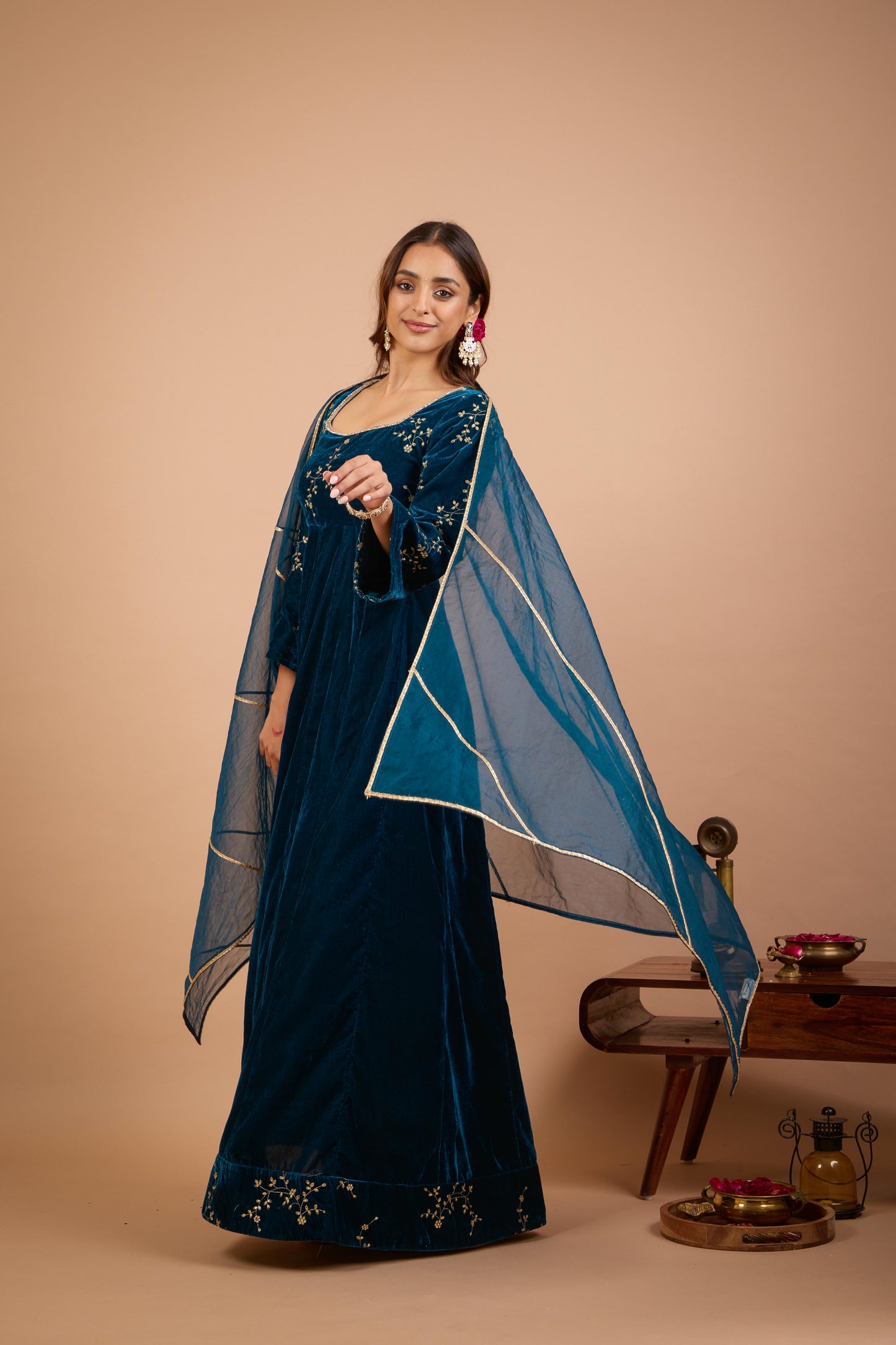 Nazaakat Jugni Bahamas Glow Velvet Anarkali Set