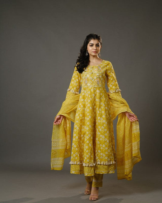 Yellow 3/4th Sleeve Cotton Abstarct Batik Print, Machine Embroidery Calf Length Kurta Set - With Dupatta