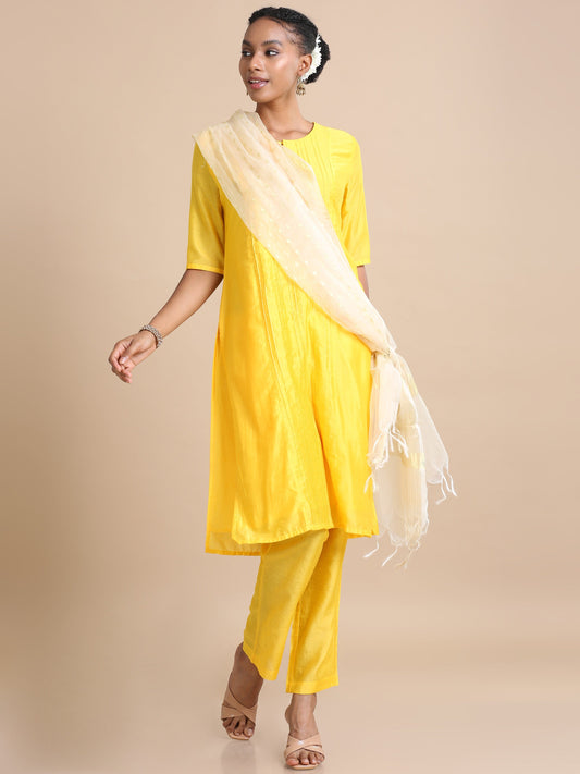 Sunshine Elbow sleeves Cotton silk Thread work Regular fit Calf length Kurta Set - With Dupatta