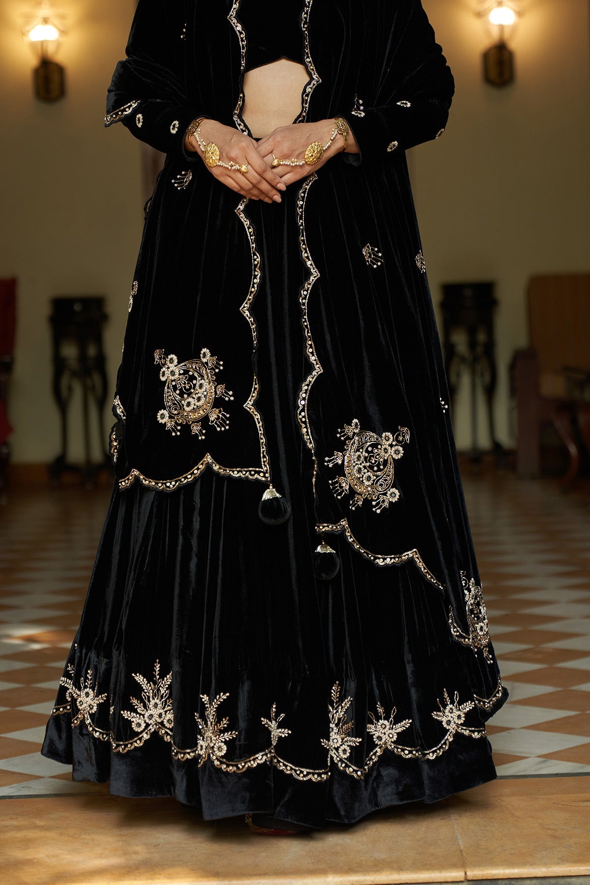 Zooni Black velvet lehenga with blouse and shawl ( set of 3)