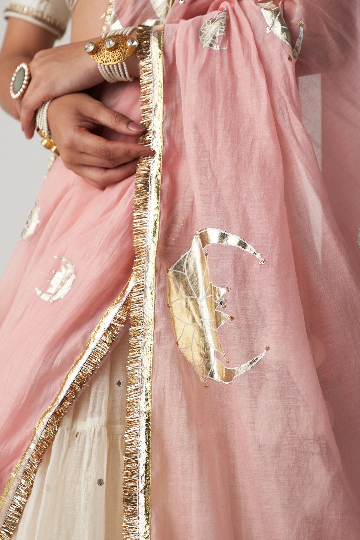 Pakeezah off white Tiered  lehenga with  embroidered blouse  and dusty  pink dupatta   (set of 3)